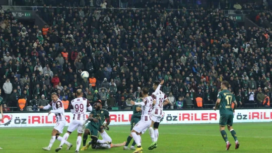 Trendyol 1. Lig: Kocaelispor: 2 - Bandırmaspor: 2