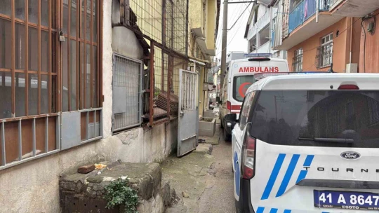 Yakınlarının haber alamadığı adam yalnız yaşadığı evinde ölü bulundu