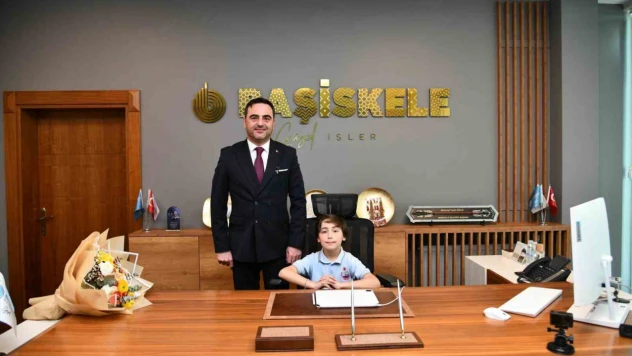 Başkan Özlü, koltuğunu Abdullah'a devretti