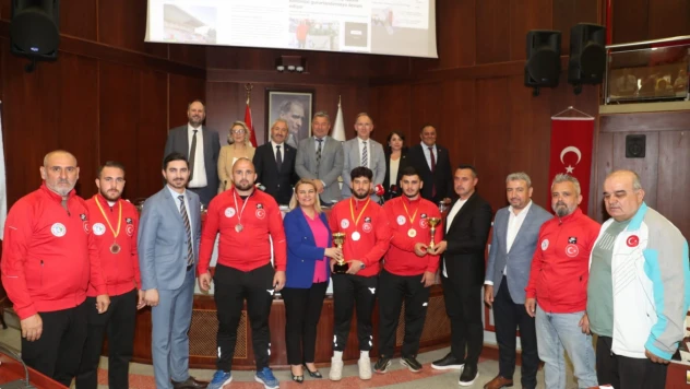 İzmitli Pehlivanlardan uluslararası arenada büyük başarı