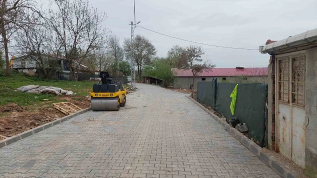 Körfez'in köylerine parke taşı döşeniyor