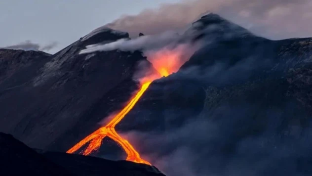 Meteorolojiden Etna Yanardağ açıklaması