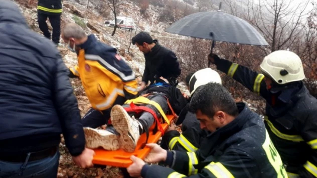 Öğrenci servisi şarampole devrildi: 10 yaralı