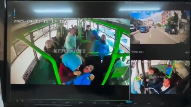 Otobüste yürekleri ağza getiren anlar: 'Ömer, ne oldu?'