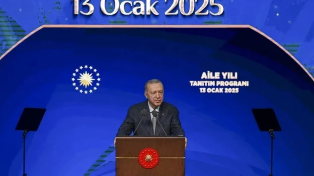 Yeni evlenene faizsiz 150 bin lira kredi, ilk çocuğa 5 bin lira destek