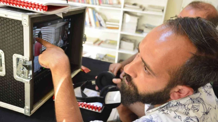 'Roller Değişirse' eğlendirirken düşündürecek