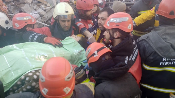 12 yaşındaki Muhammet'i kurtaran Kocaeli İtfaiye eri mutluluktan böyle ağladı