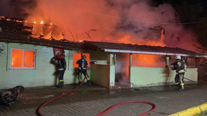 73 yaşındaki annesinin ilişkisi olduğunu düşünerek evi yakmıştı, istenen ceza belli oldu