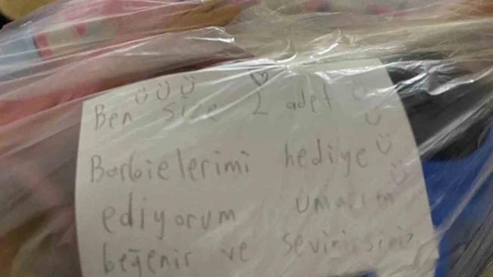 Afet bölgesine yardım göndermek isteyen küçük kızın notu yürekleri ısıttı