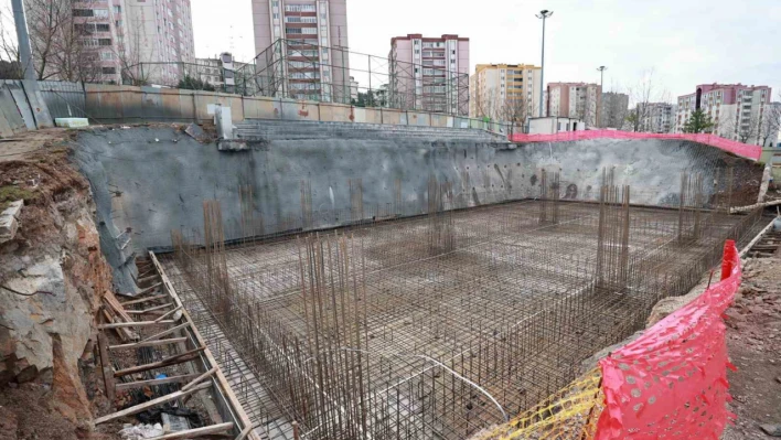 Ahmet Penbegüllü parkı yenileniyor