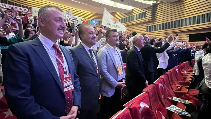 AK Parti yeni yaşını Ankara'da kutladı