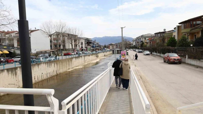 Akarca Yaya Köprüsü'ne engelli rampası