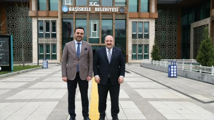 Bakan Varank, projeleri için Başkan Özlü'yü tebrik etti