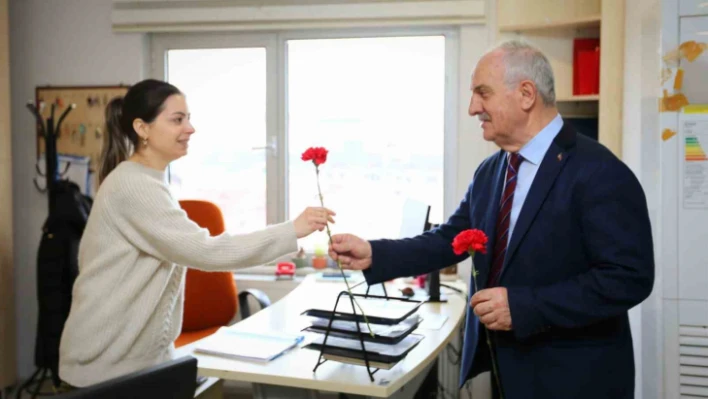 Başkan Aygün, kadınların gününü kutladı