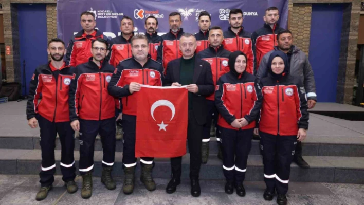 Başkan Büyükakın: 'Dünyanın her yerindeki afetlere karşı hazırlıklı olacak şekilde teyakkuzdayız'