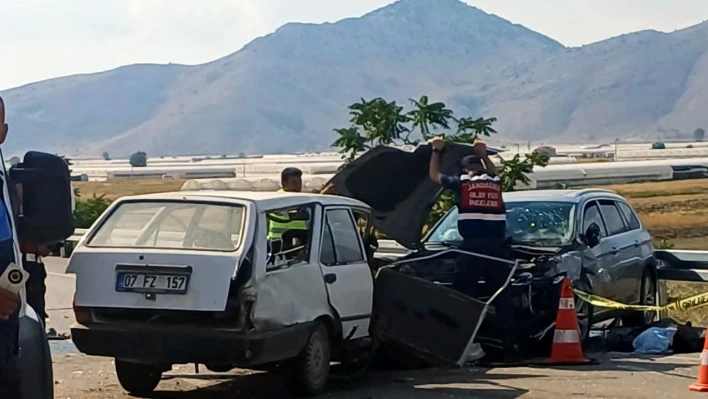 Burdur'da zincirleme kaza: 1 ölü, 3 yaralı