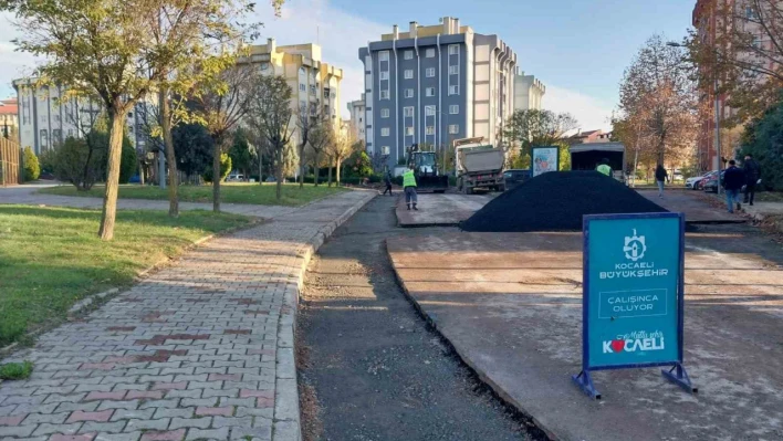 Çayırova'da bozulan yollar onarılıyor