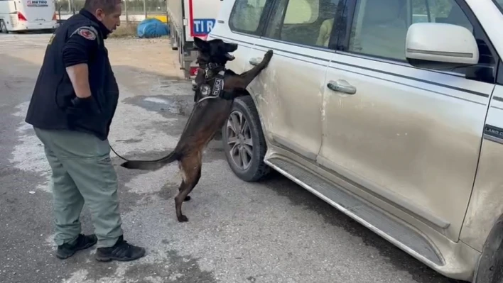 Cipin yakıt deposundan 111 kilo metamfetamin çıktı