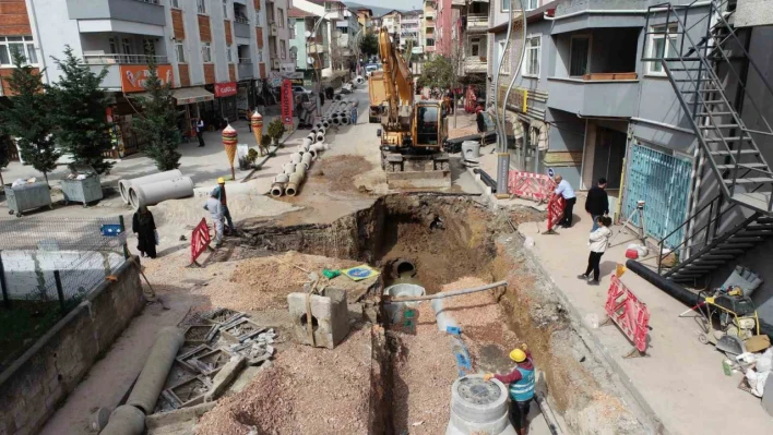 Denizciler Caddesi'nde altyapı çalışmalarının yüzde 55'i tamamlandı