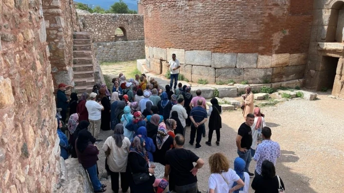 Derinceliler İznik'i gezdi