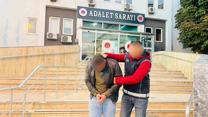 Durdurulan araçlardan 11 düzensiz göçmen çıktı