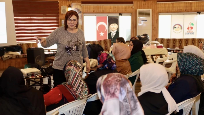 Ebeveyn-çocuk ilişkisi, çocukların geleceğinde önemli rol oynuyor