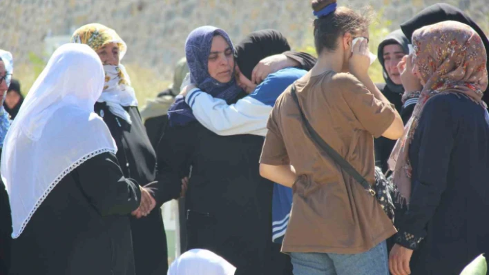 En mutlu günleri kana bulanmıştı: Sağdıç gözyaşlarıyla toprağa verildi