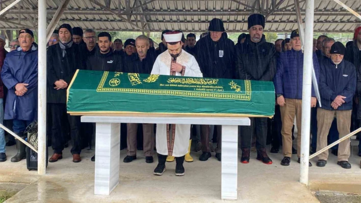 Erkan Özerman'ın vasiyetini kuzeni açıkladı: 'Cenazemde dedikodu yapmalarına izin vermeyeceğim'