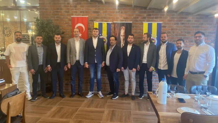 Fenerbahçe'ye gönül vermiş taraftarları bir araya getirecek derneğin açılışında sona doğru