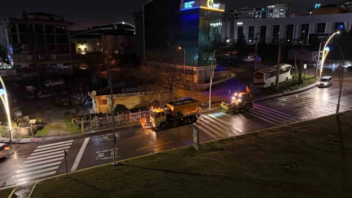 Gebze'de ekipler kar teyakkuzunda