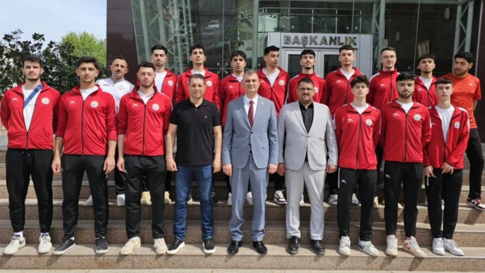 Gölcük Belediyespor Voleybol Takımının hedefi Türkiye şampiyonası