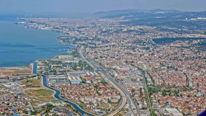 Gölcük depremini geçiren 250 bin bina taranacak