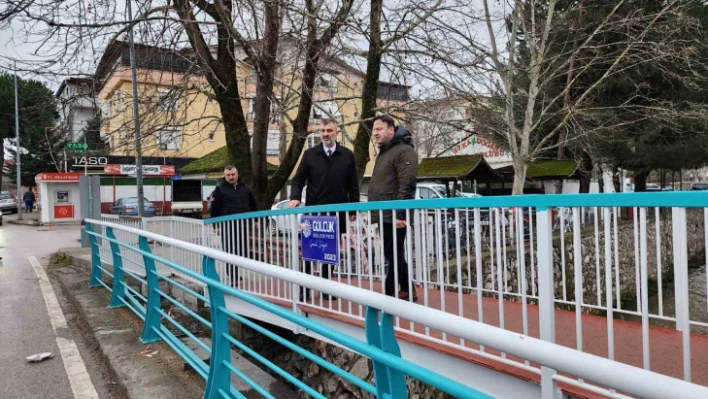 Gölcük'e iki yeni yaya köprüsü yapıldı