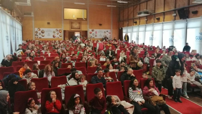 Gölcüklü çocuklar ara tatil şenliğinde doyasıya eğlendiler