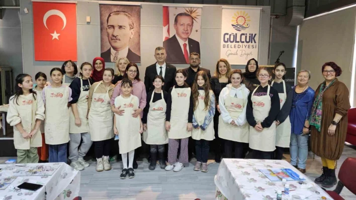 Gölcüklü öğrenciler karne tatilini sanatla doldurdu