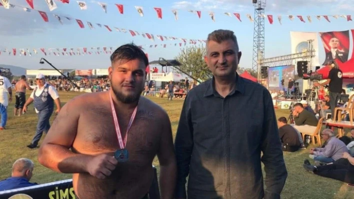 Gölcüklü pehlivan Elmalı güreşlerinde finale kaldı