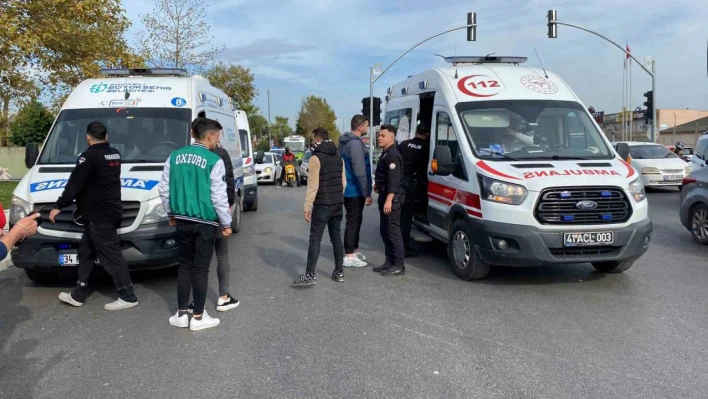 Halk otobüsü kırımızı ışık ihlali yaptı: 1'i ağır 2 yaralı