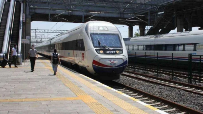 Hızlı tren biletlerine zam yapıldı