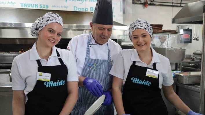 Hollandalı öğrenciler Türk mutfağını öğreniyor