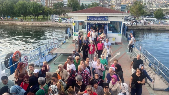 Huzurevi sakinleri mehtap turu ile unutulmaz bir akşam yaşadı