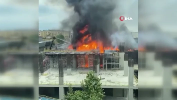 İstanbul'da sanayi sitesinde yangın!