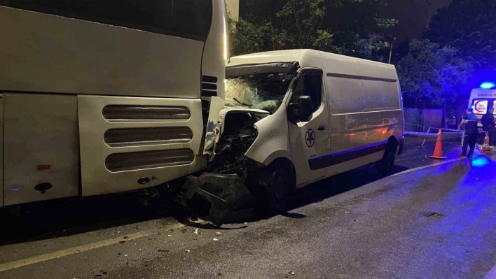 İzinsiz alınan araçla ortalığı savaş alanına çevirdiler: 3 yaralı