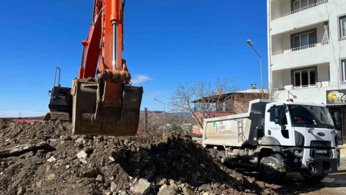 İzmit Belediyesi ekipleri Adıyaman'da