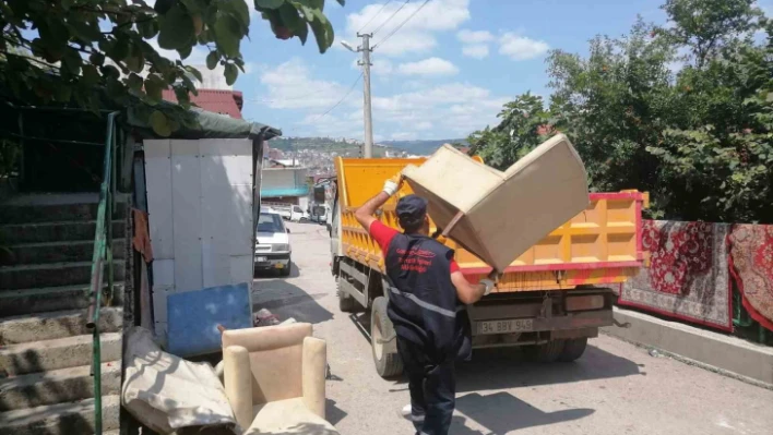 İzmit Belediyesi, iki günde 2 bin tondan fazla çöp toplayarak rekor kırdı