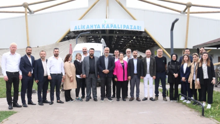 İzmit Belediyesi yöneticileri, Alikahya Pazar esnafını dinledi