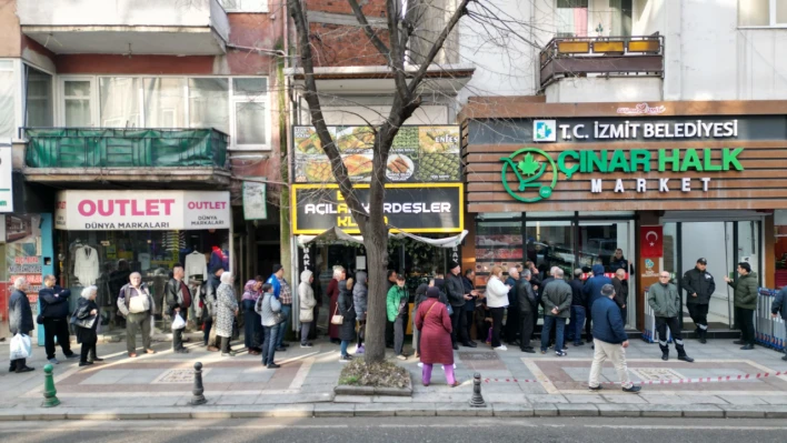 İzmit Halk Et'e büyük ilgi: İlk gün stoklar tükendi!