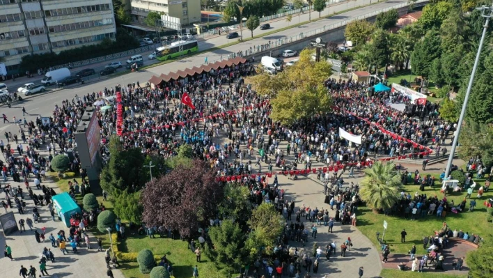 İzmit'te Büyük Filistin Mitingi