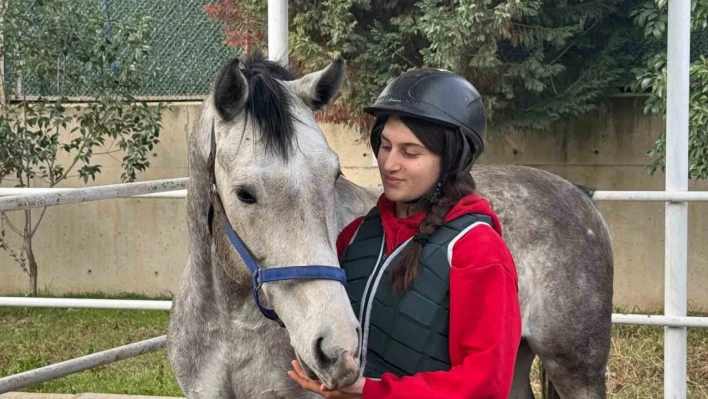 Kadınlar 'dizginleri' ele aldı