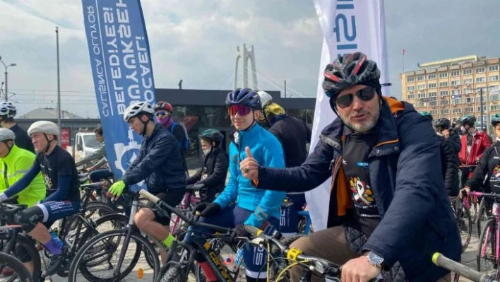 Kansere karşı farkındalık için pedal çevirdiler