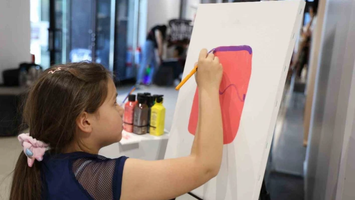 Kartepe'de sanat rüzgarı esti